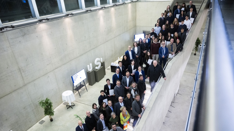 Scholarships and prizes from regional institutions awarded to the best USI students and graduates